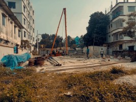 টাঙ্গাইলে অনুমোদনহীন বহুতল ভবন নির্মাণে ক্ষোভে ফুঁসছে স্থানীয়রা