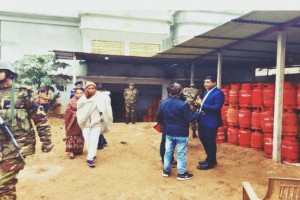 টাঙ্গাইলে অতিরিক্ত দামে গ্যাস সিলিন্ডার বিক্রি, তিন প্রতিষ্ঠানকে ২ লাখ টাকা জরিমানা